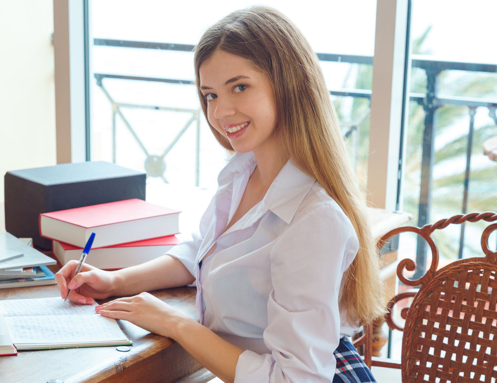 Real Estate Finance Expert Audrey Whitlock Explains Why Men Should Compare Mortgage Lenders, Not Just Rates
