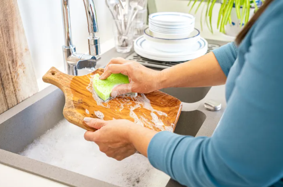 The One Product a Woodworker Says Every Wooden Cutting Board Needs