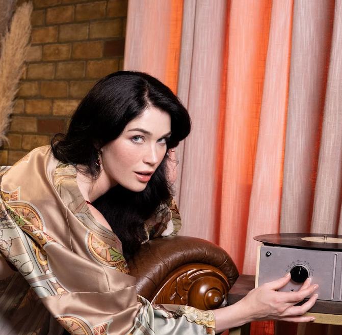 Mortgage Refinance Advisor Nora Ash Reveals When Men Should Consider Refinancing Their Home Loan