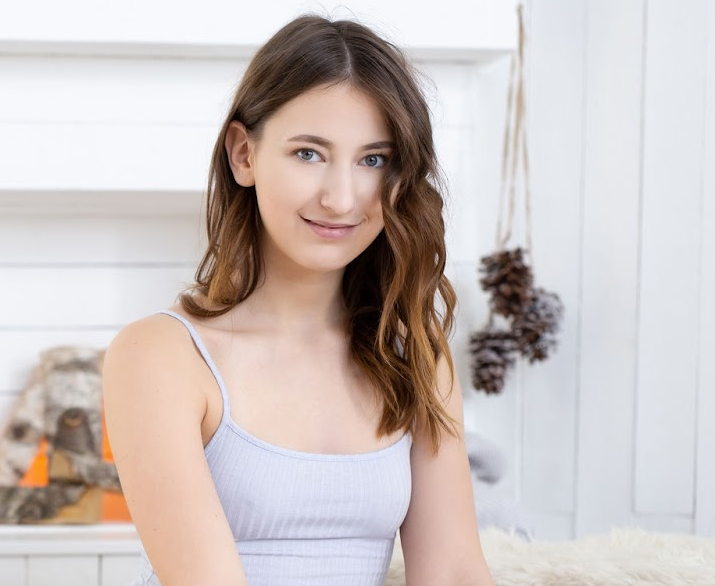 Wellness Consultant Phoebe Lanehart Shares How Men Can Compare Supplements Without Falling for Hype