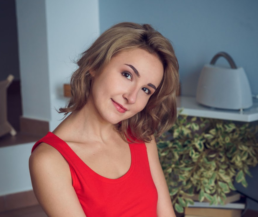 Beauty Expert Anika Rosethorn Reveals What Women Should Know Before Trying Skin Tightening Treatments